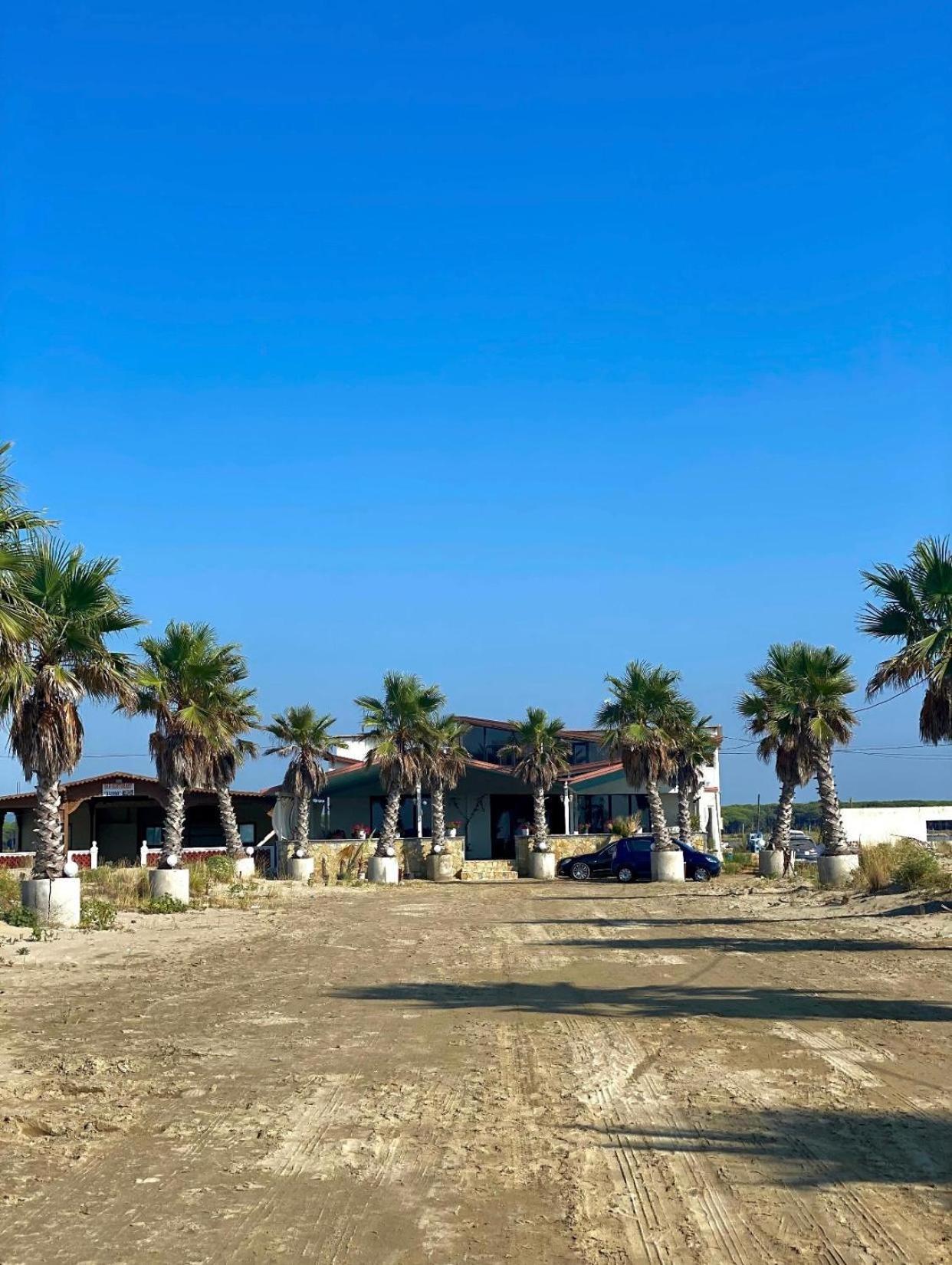 Hotel Saint Tropez Durres Bisht Kamez Exteriér fotografie